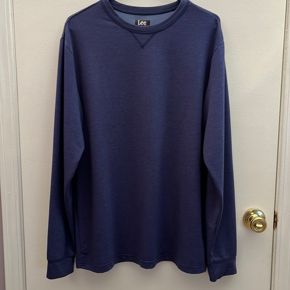 💁‍♂️Lee Men’s Pullover *EUC*